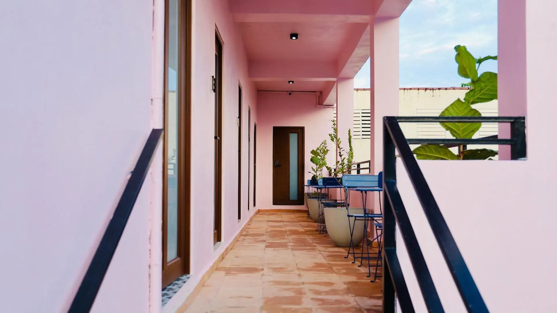 Room 14 Chill City Veranda Near Miramar San Juan Puerto Rico